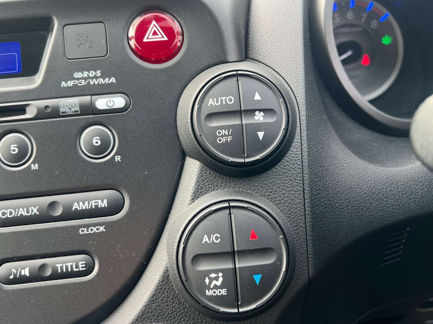 Used Honda Jazz 2011 for sale - 76776853: Photo 37