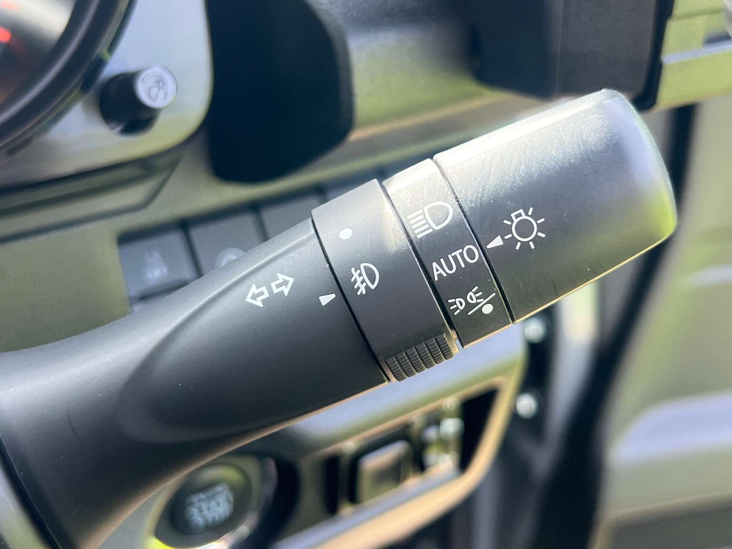 Used Suzuki Jimny 2023 for sale - 76957819: Photo 32