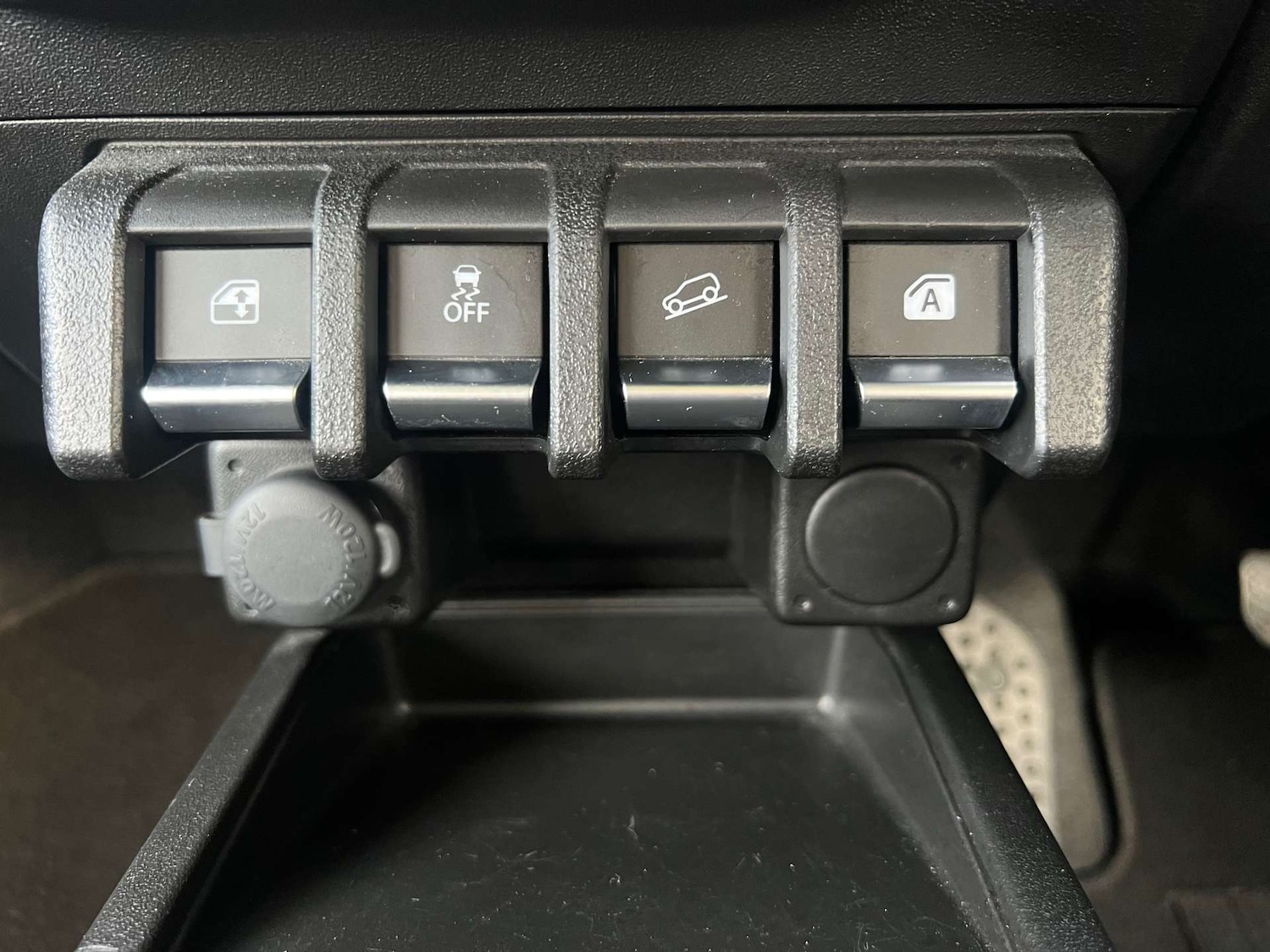 Used Suzuki Jimny 2023 for sale - 76957819: Photo 38