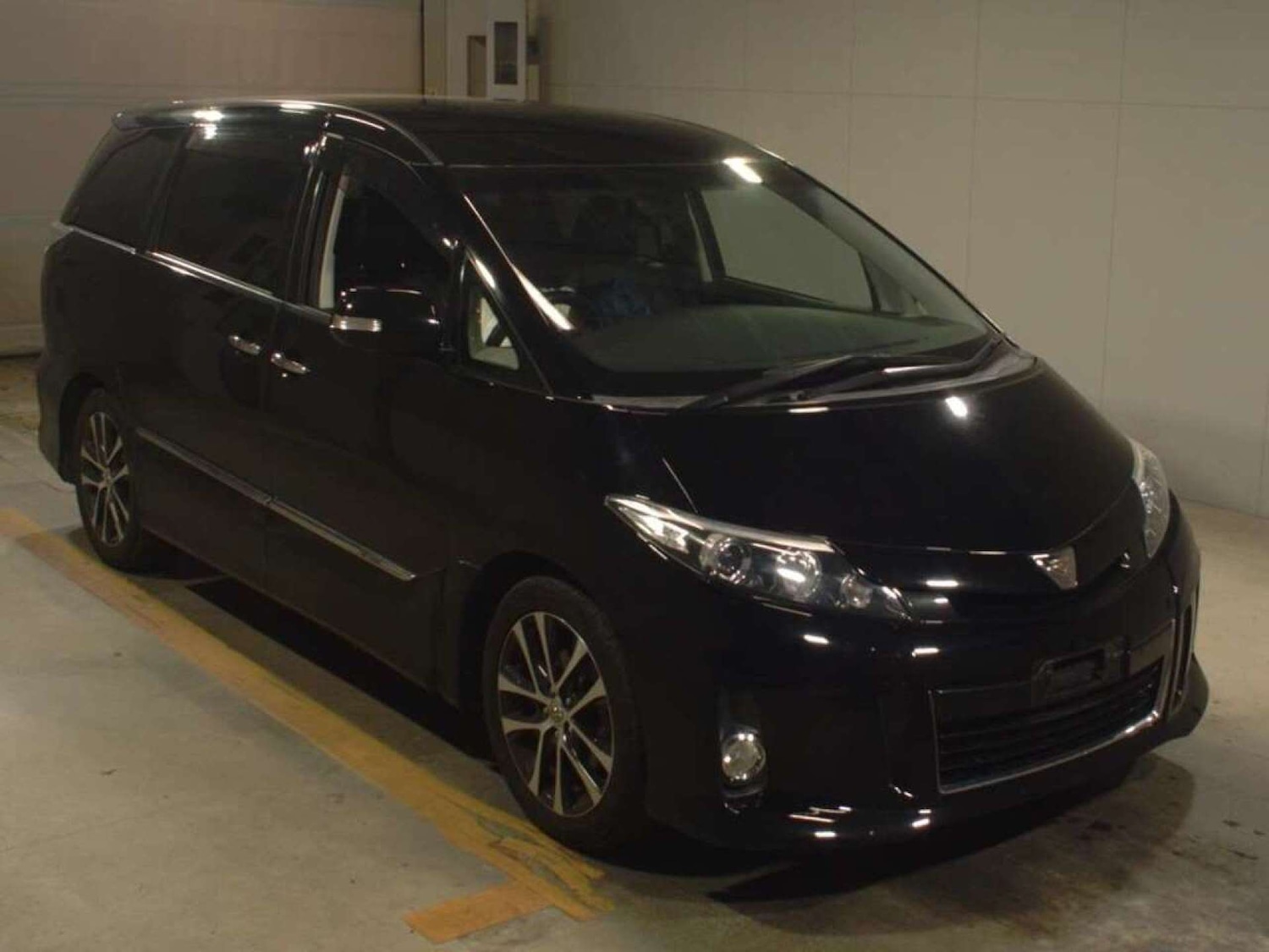 Used Toyota Estima 2015 for sale - 77364259: Photo 1