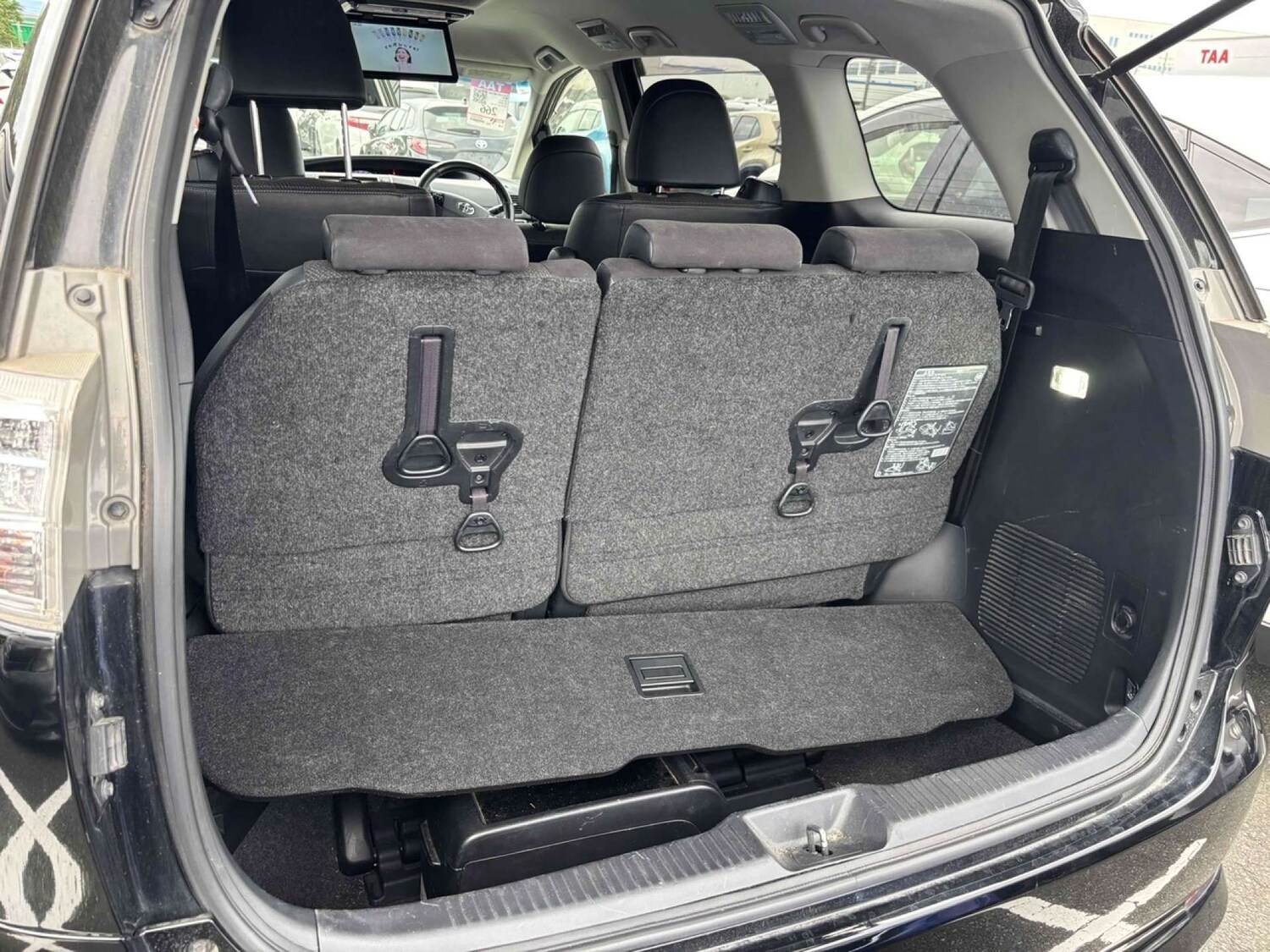 Used Toyota Estima 2015 for sale - 77364259: Photo 12