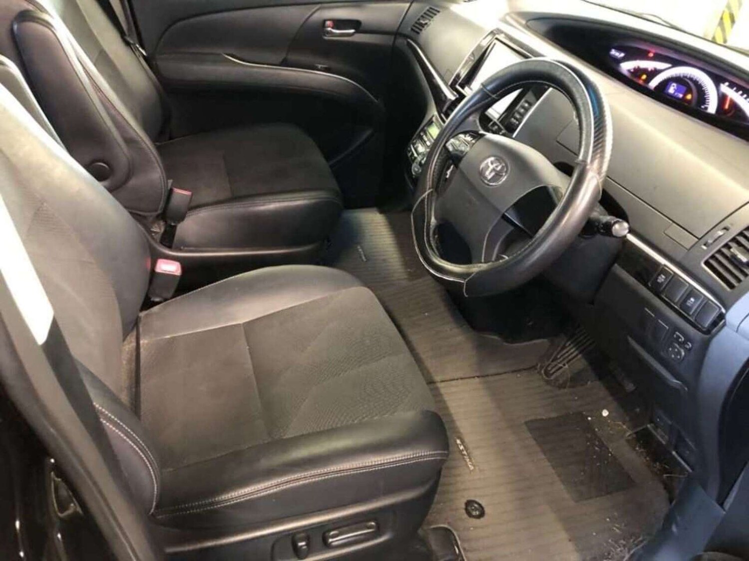 Used Toyota Estima 2015 for sale - 77364259: Photo 14