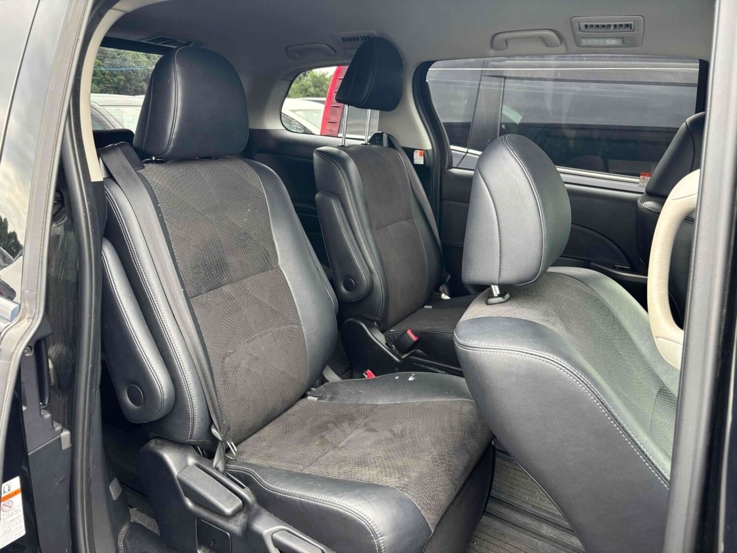 Used Toyota Estima 2015 for sale - 77364259: Photo 19