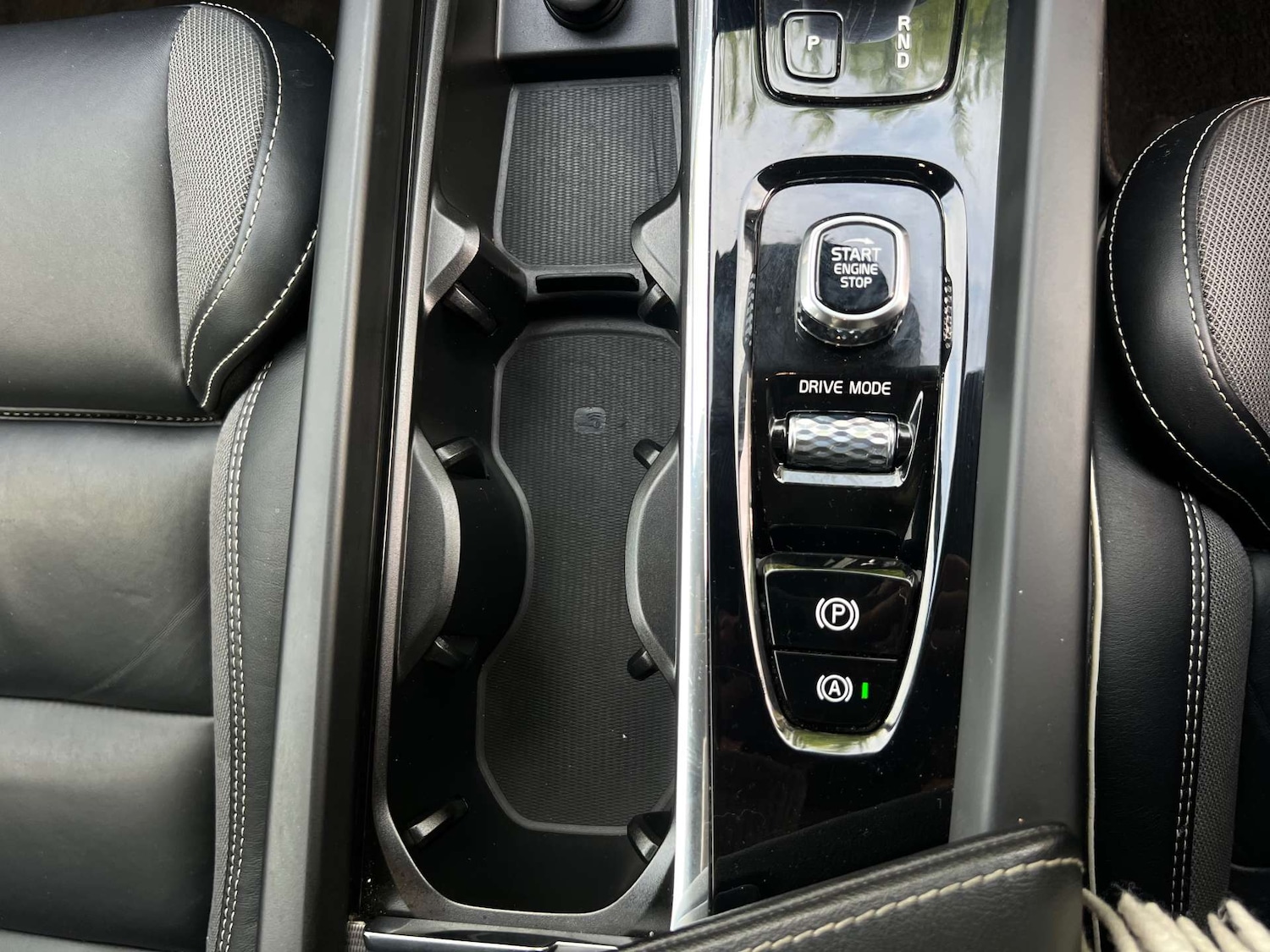 Used Volvo XC60 2020 for sale - 76776983: Photo 41