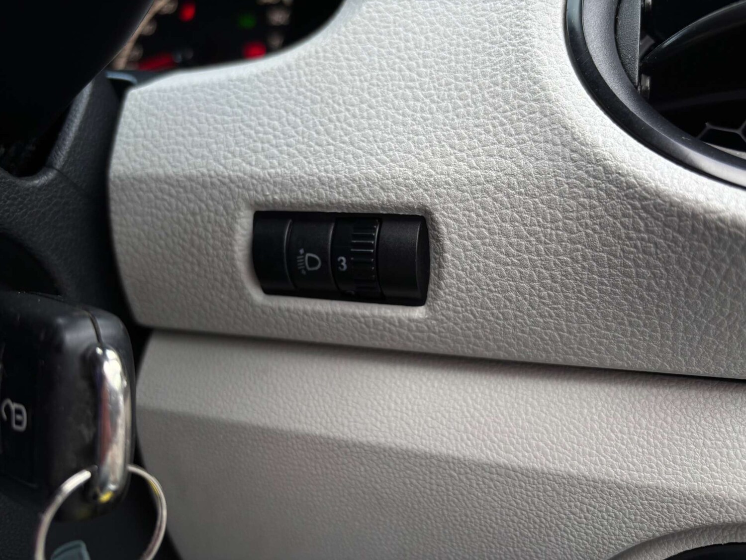 Used Volkswagen up! 2013 for sale - 77364250: Photo 26