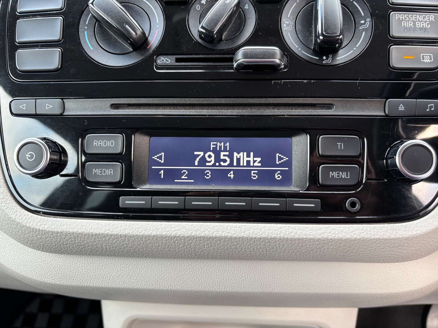 Used Volkswagen up! 2013 for sale - 77364250: Photo 29