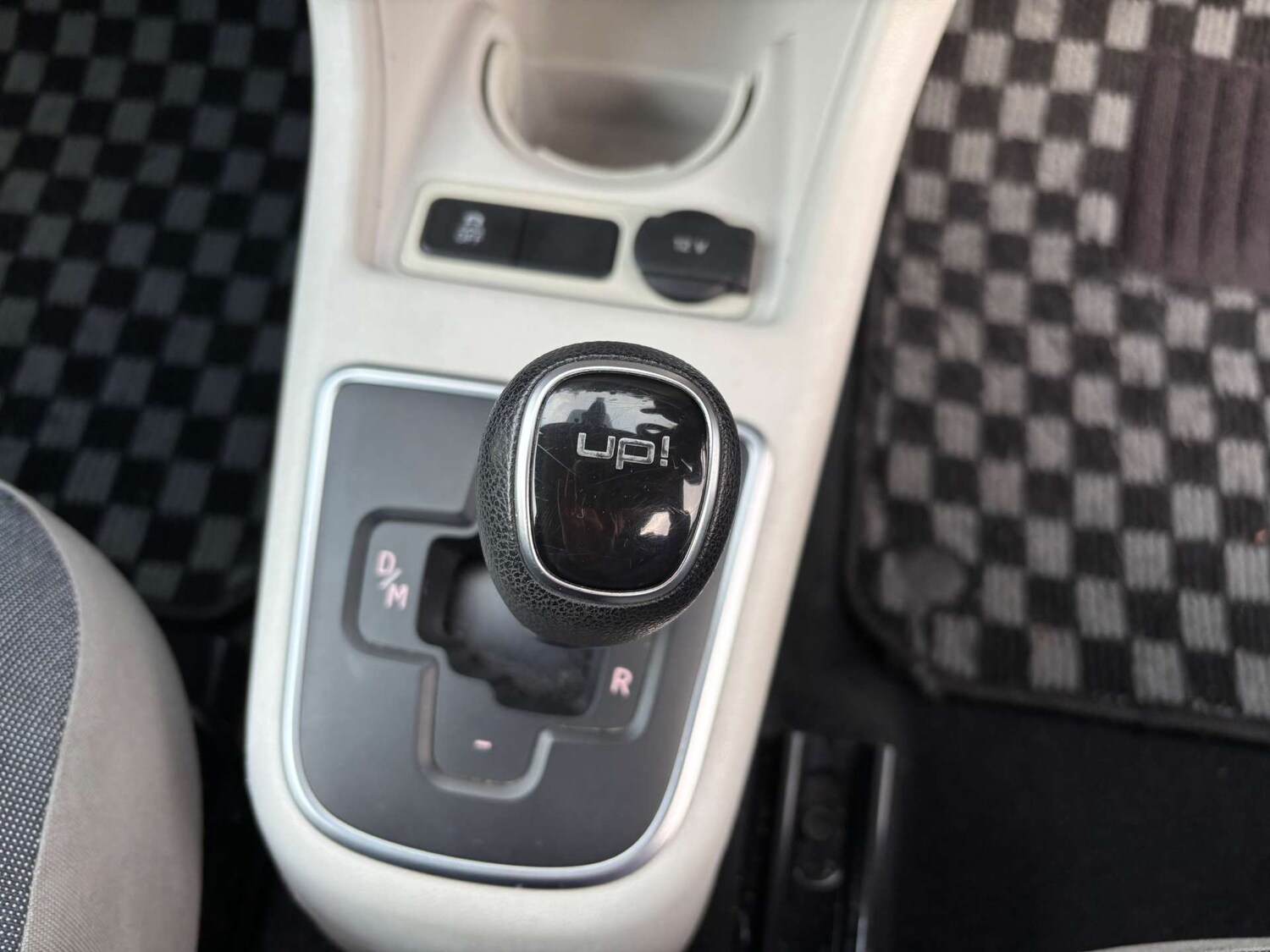 Used Volkswagen up! 2013 for sale - 77364250: Photo 31