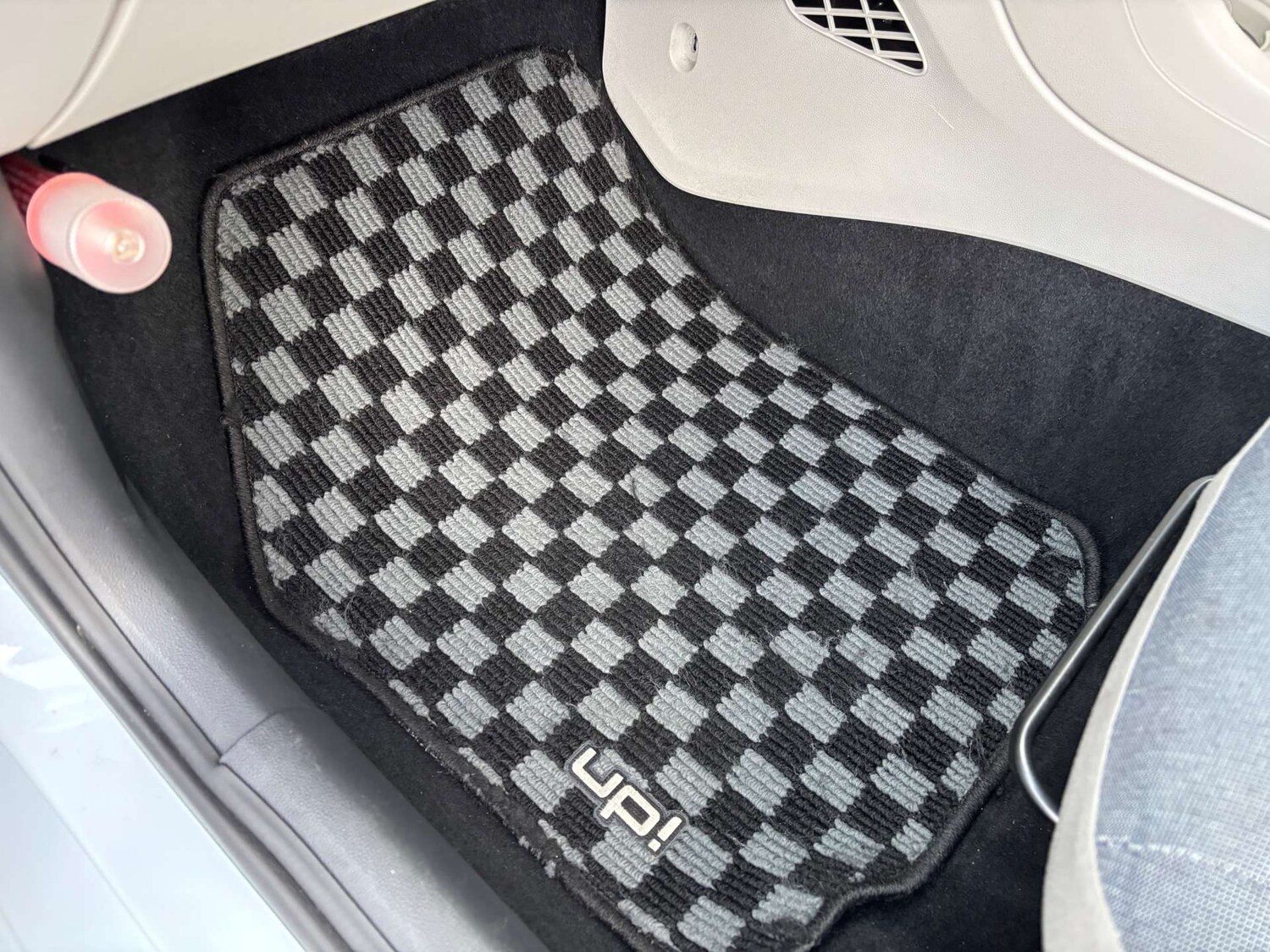 Used Volkswagen up! 2013 for sale - 77364250: Photo 34