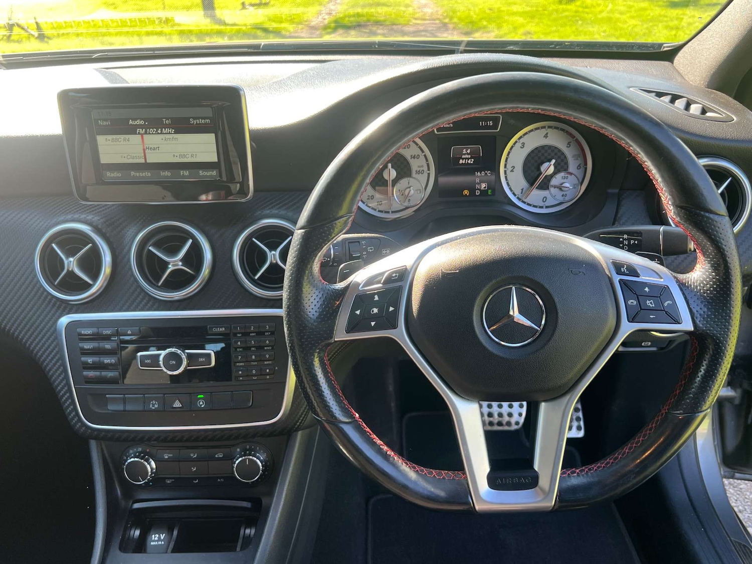 Used Mercedes-Benz A-Class 2015 for sale - 76776839: Photo 2