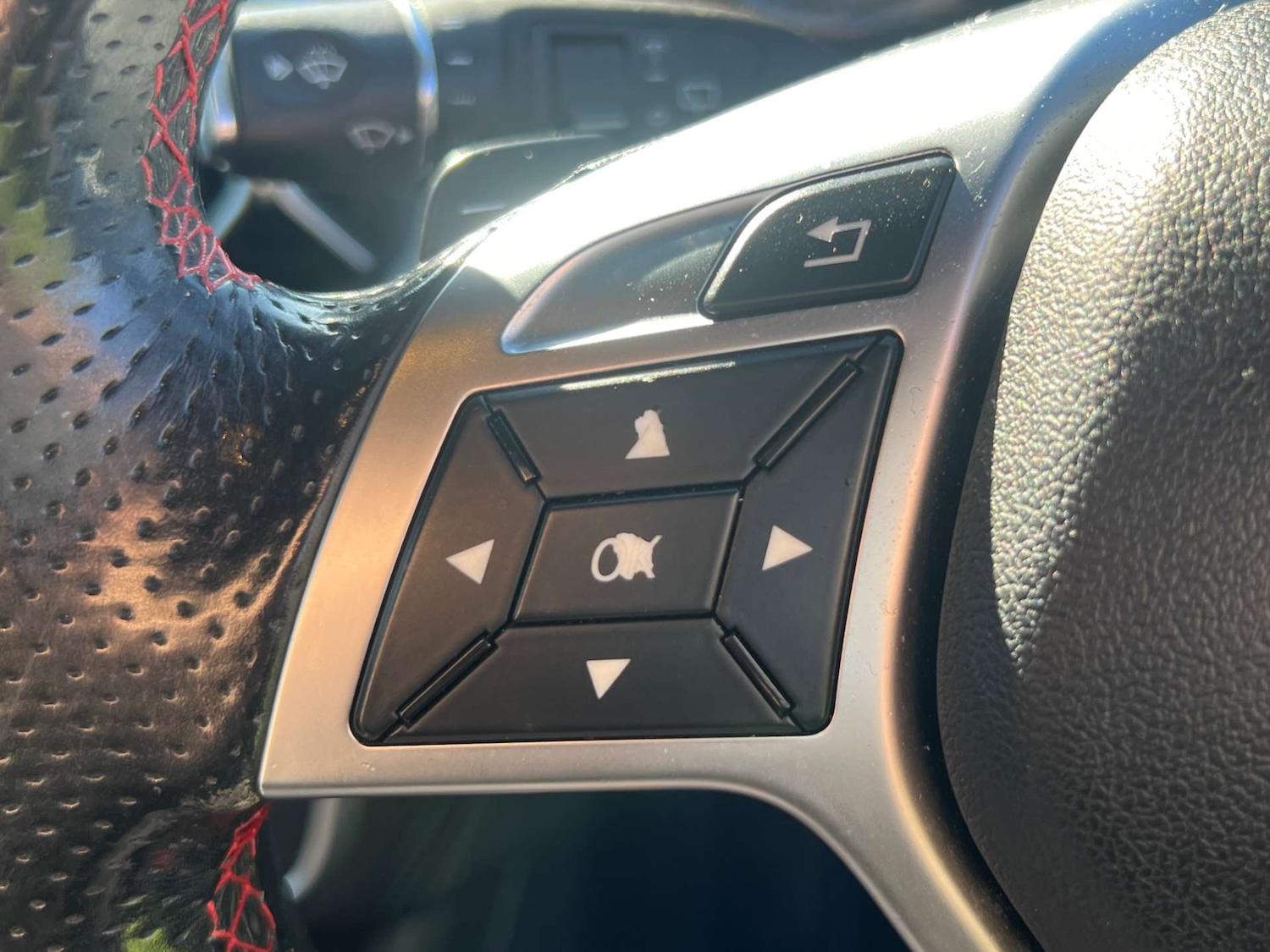 Used Mercedes-Benz A-Class 2015 for sale - 76776839: Photo 28