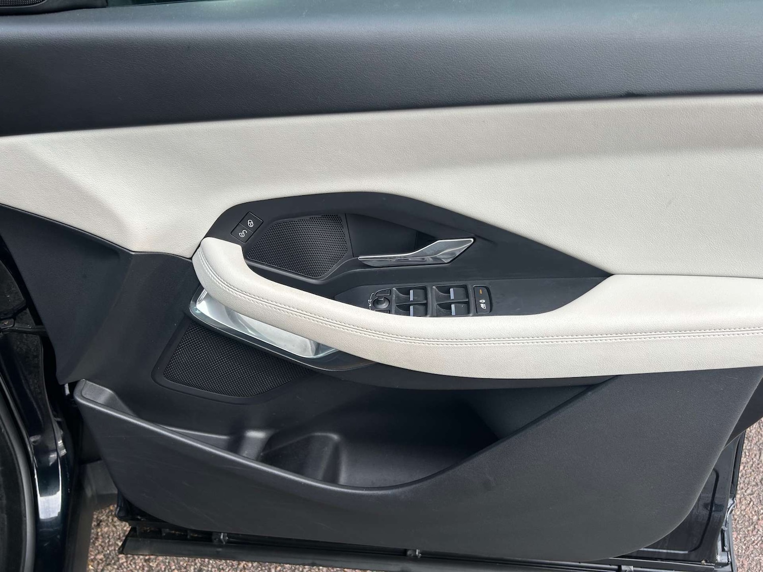 Used Jaguar E-Pace 2018 for sale - 76776970: Photo 14