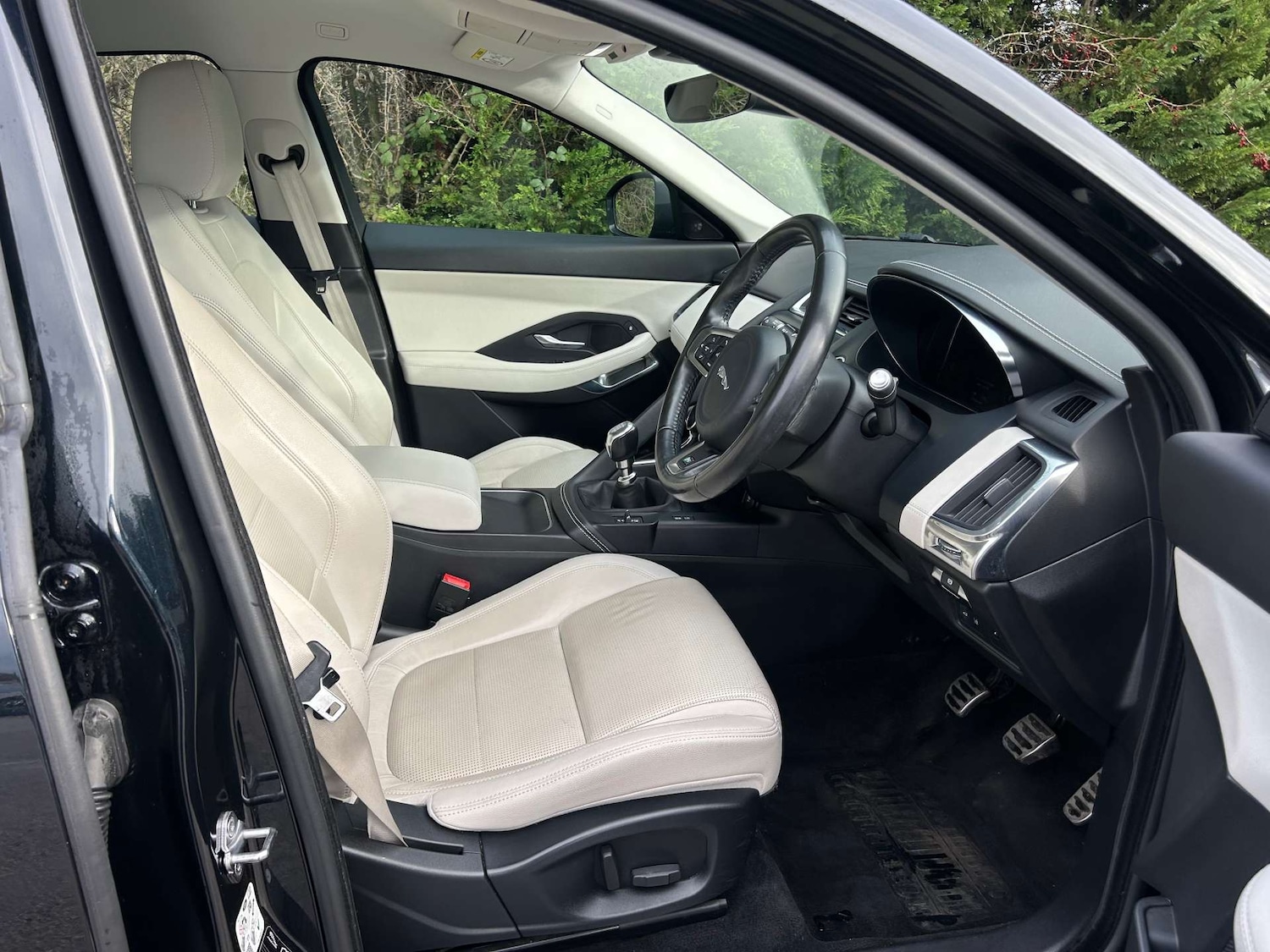 Used Jaguar E-Pace 2018 for sale - 76776970: Photo 17