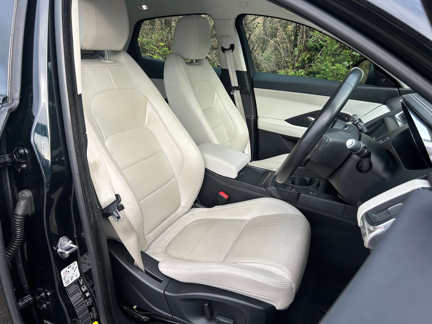 Used Jaguar E-Pace 2018 for sale - 76776970: Photo 18