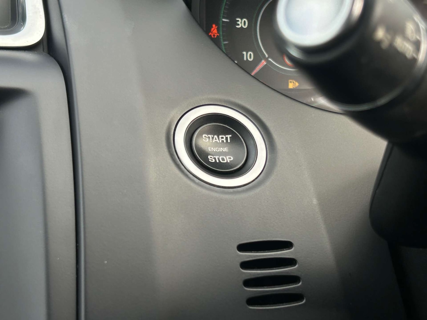 Used Jaguar E-Pace 2018 for sale - 76776970: Photo 24