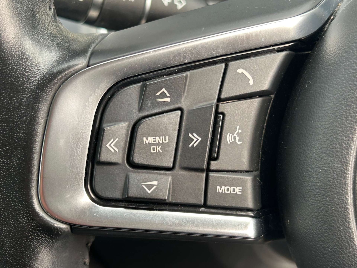 Used Jaguar E-Pace 2018 for sale - 76776970: Photo 26