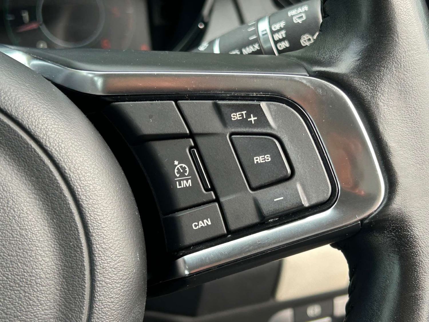 Used Jaguar E-Pace 2018 for sale - 76776970: Photo 27