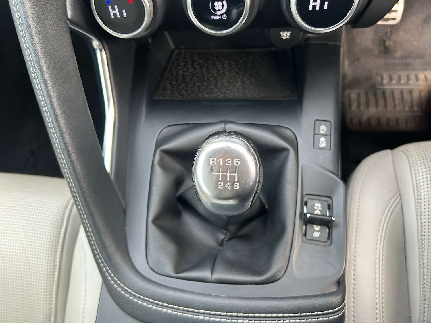 Used Jaguar E-Pace 2018 for sale - 76776970: Photo 36