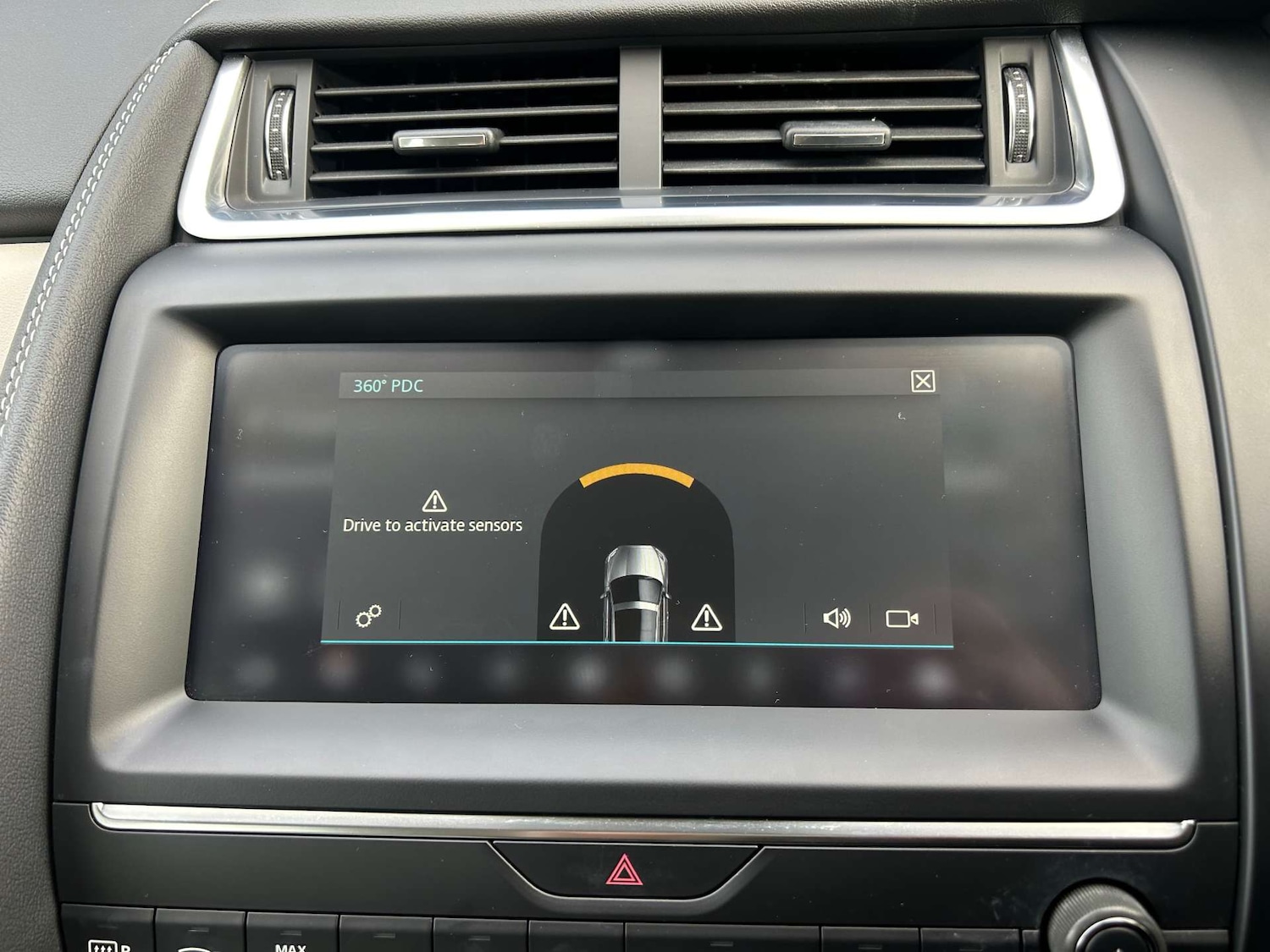 Used Jaguar E-Pace 2018 for sale - 76776970: Photo 48