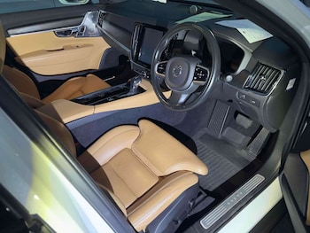 Used Volvo V90 2017 for sale - 79437483: Photo