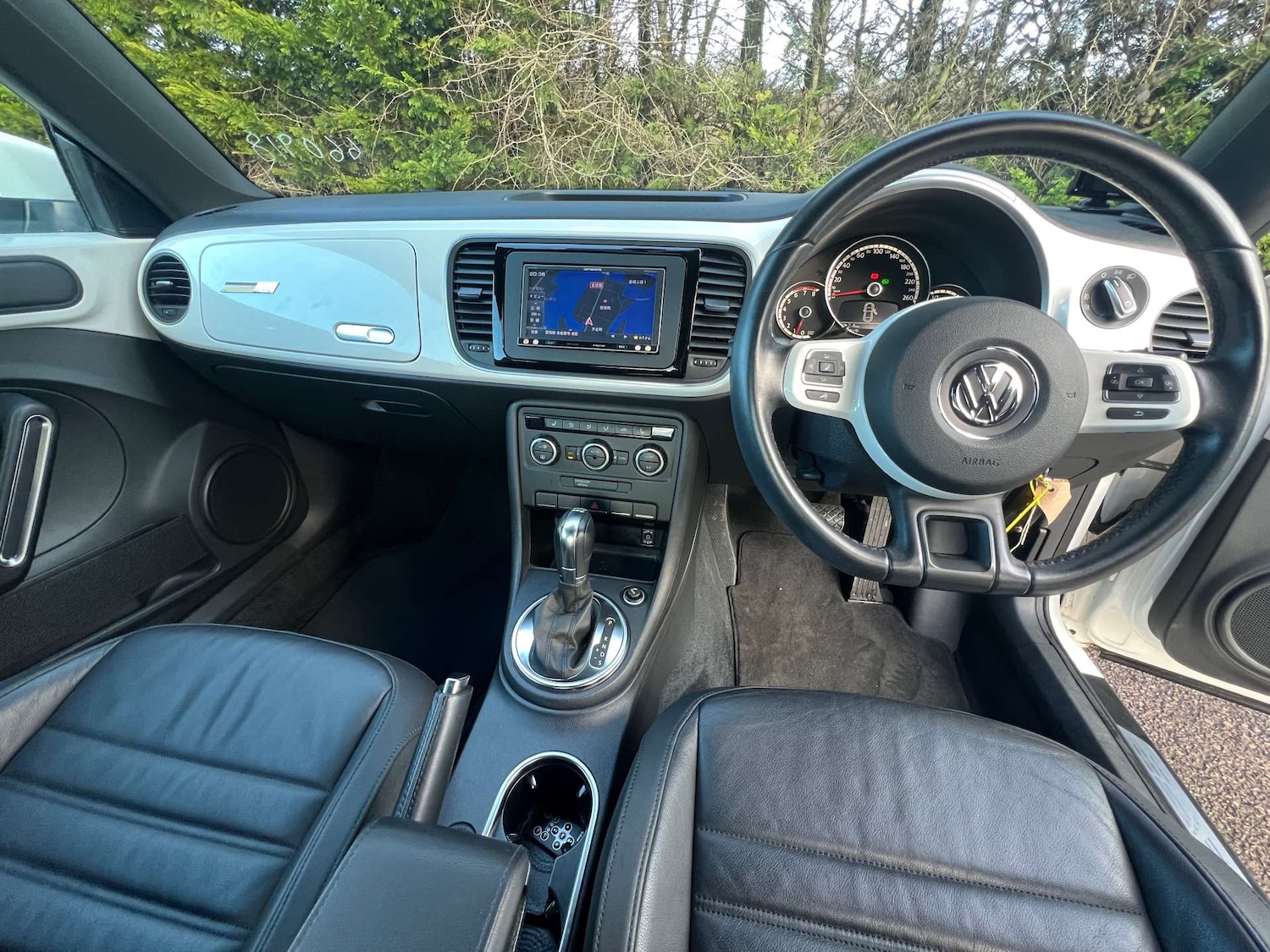 Used Volkswagen Beetle 2013 for sale - 77762335: Photo 2