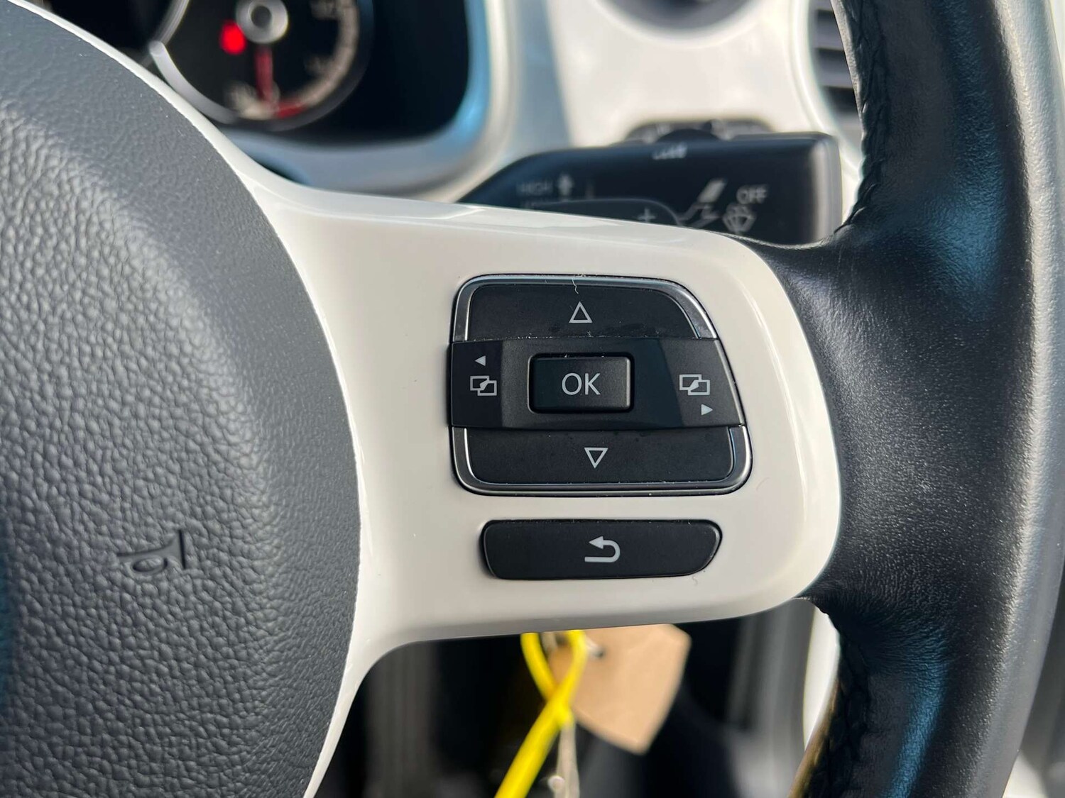 Used Volkswagen Beetle 2013 for sale - 77762335: Photo 24