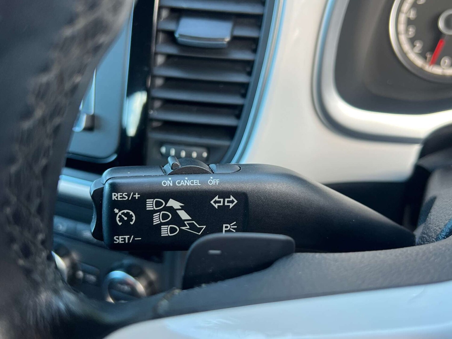 Used Volkswagen Beetle 2013 for sale - 77762335: Photo 25