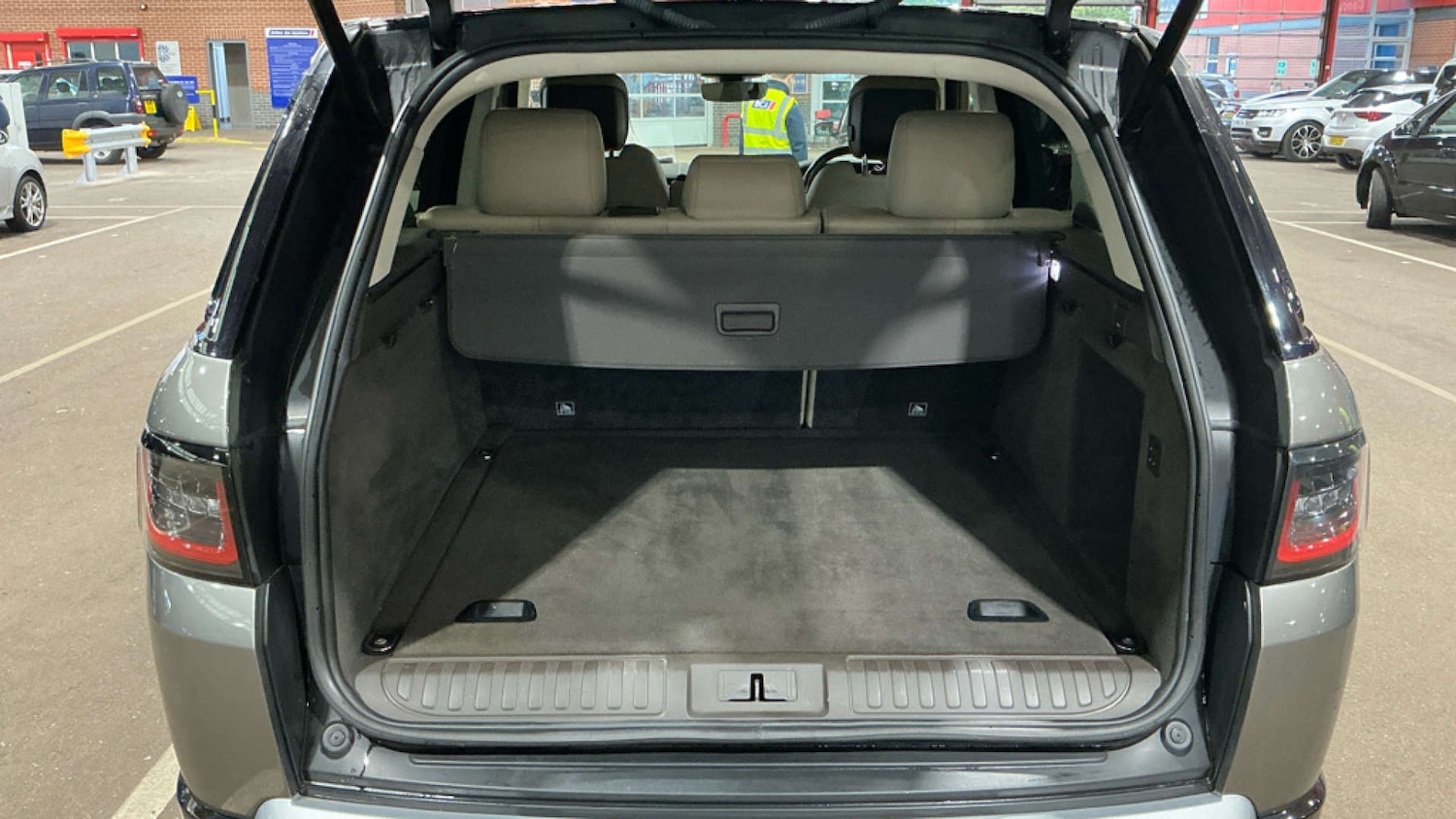 Used Land Rover Range Rover Sport 2018 for sale - 76776819: Photo 12