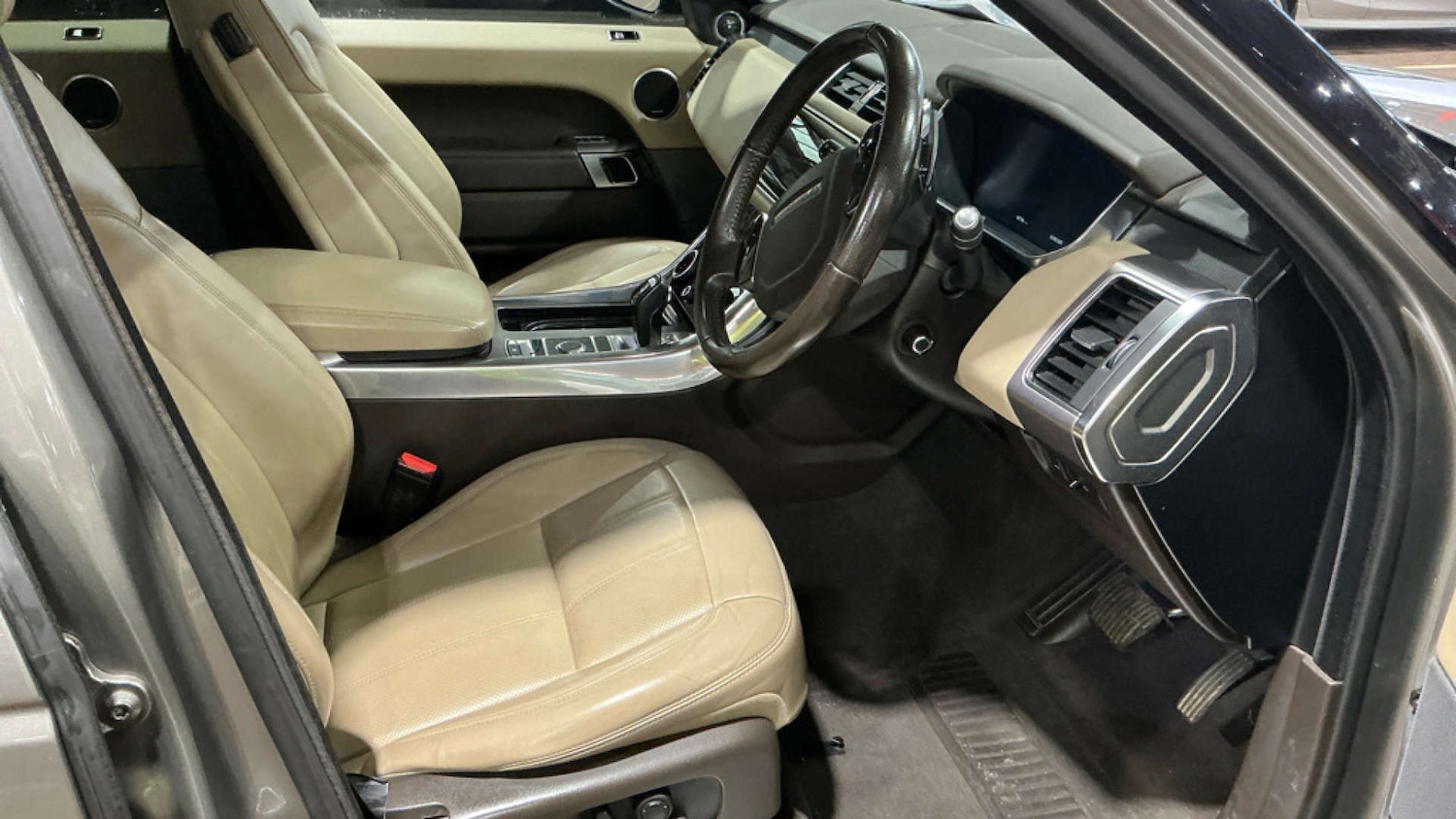 Used Land Rover Range Rover Sport 2018 for sale - 76776819: Photo 2