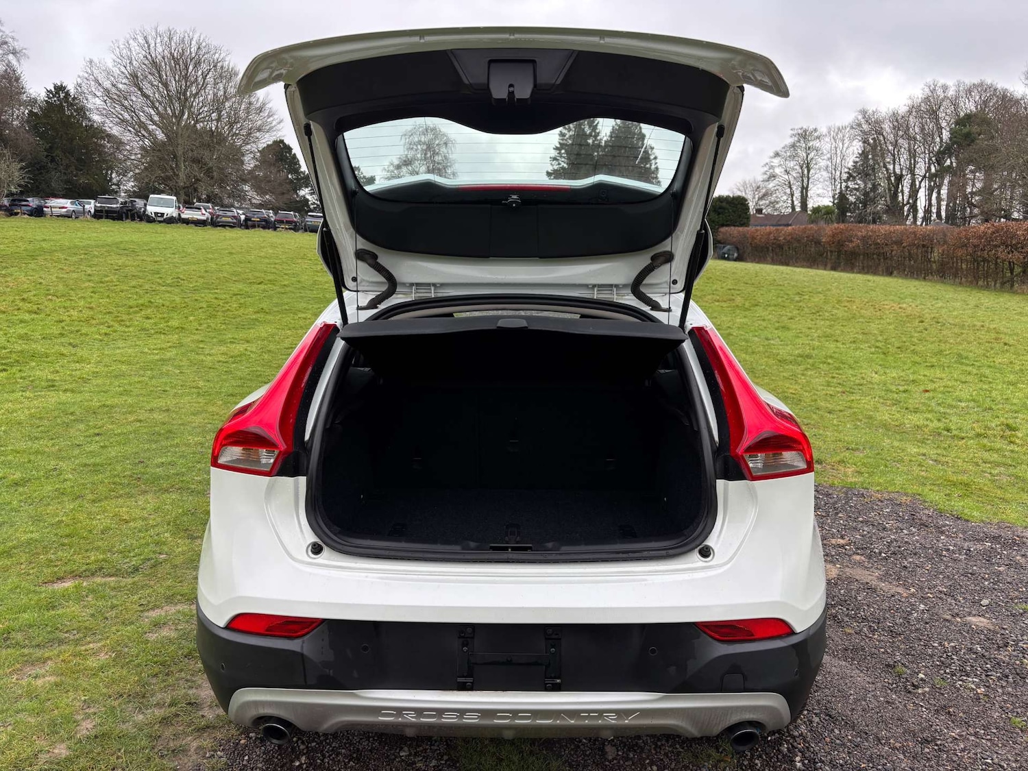 Used Volvo V40 Cross Country 2013 for sale - 77523266: Photo 13