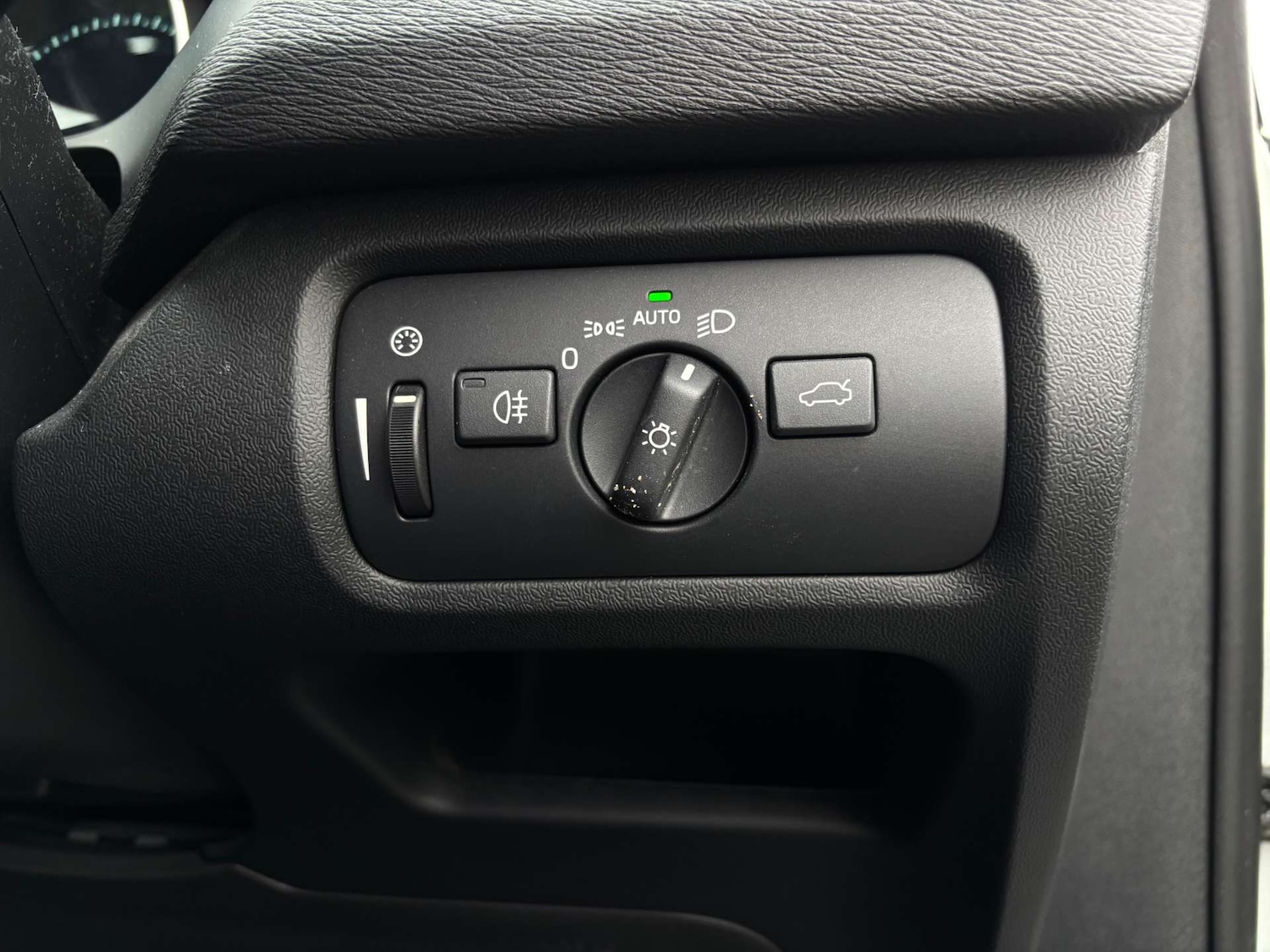 Used Volvo V40 Cross Country 2013 for sale - 77523266: Photo 22