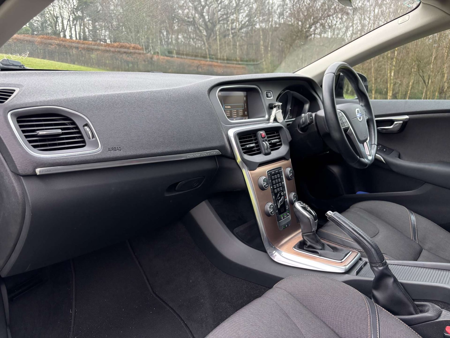 Used Volvo V40 Cross Country 2013 for sale - 77523266: Photo 32