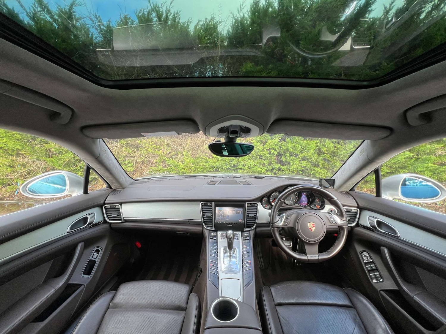 Used Porsche Panamera 2010 for sale - 77639568: Photo 2