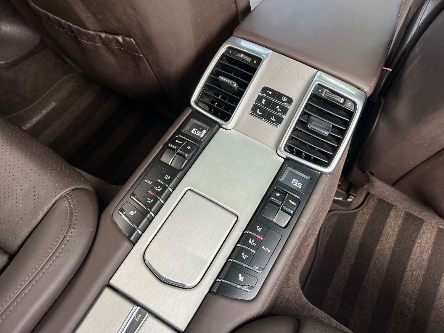 Used Porsche Panamera 2010 for sale - 77639568: Photo 22