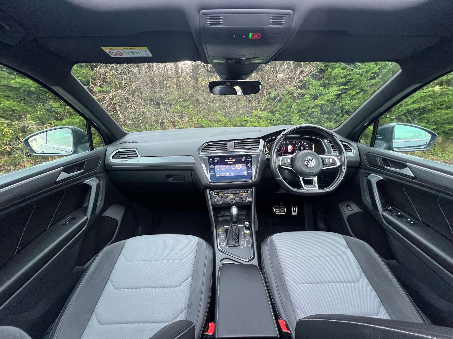 Used Volkswagen Tiguan 2020 for sale - 76776861: Photo 2