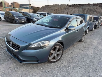 Used Volvo V40 2013 for sale - 78617676: Photo