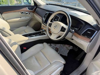 Used Volvo XC90 2016 for sale - 79437473: Photo