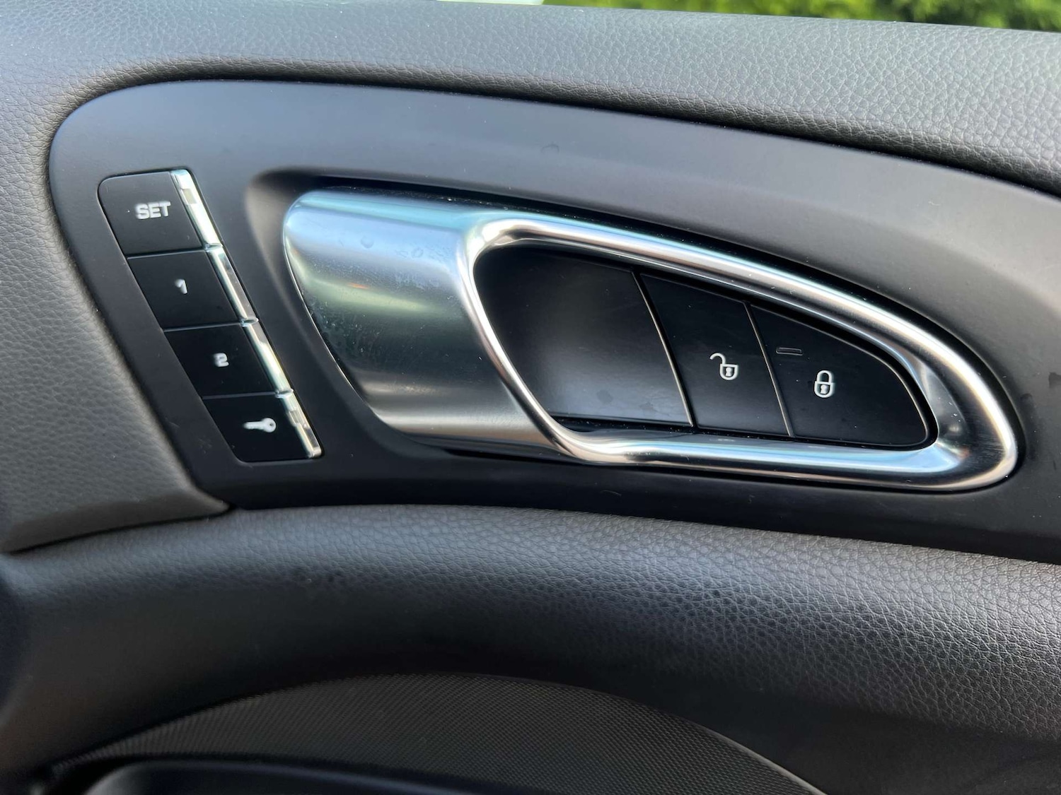 Used Porsche Cayenne 2015 for sale - 77406117: Photo 16