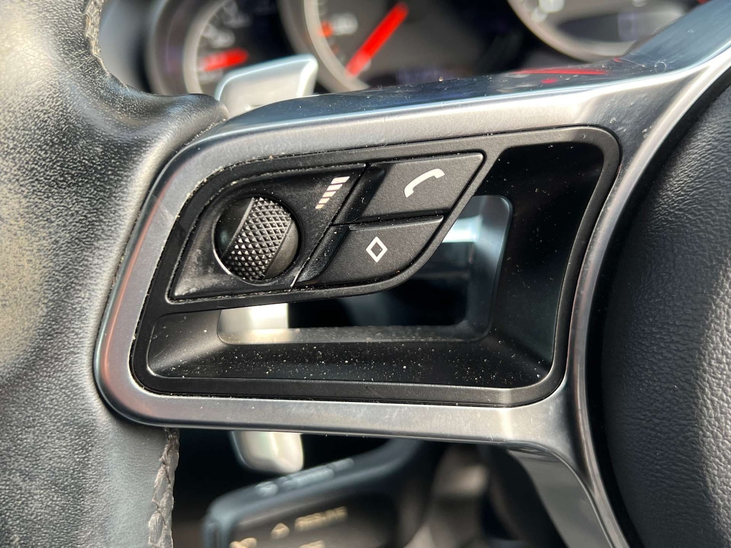 Used Porsche Cayenne 2015 for sale - 77406117: Photo 27