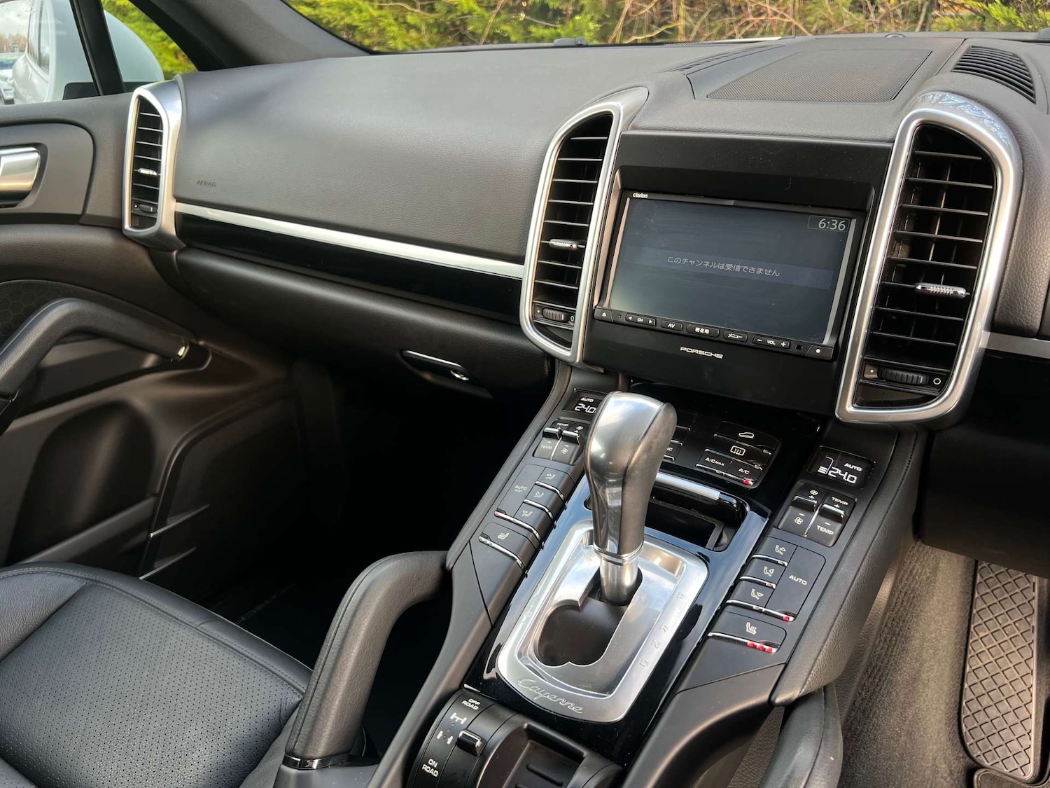 Used Porsche Cayenne 2015 for sale - 77406117: Photo 34