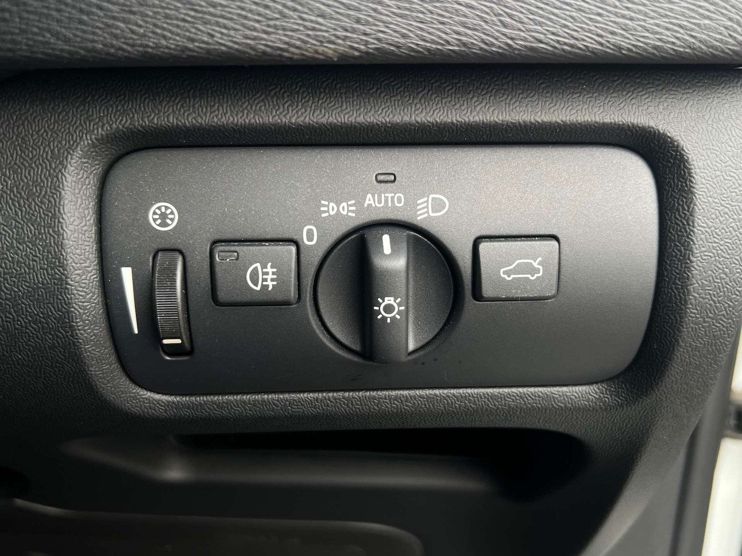 Used Volvo V40 2014 for sale - 77446355: Photo 22