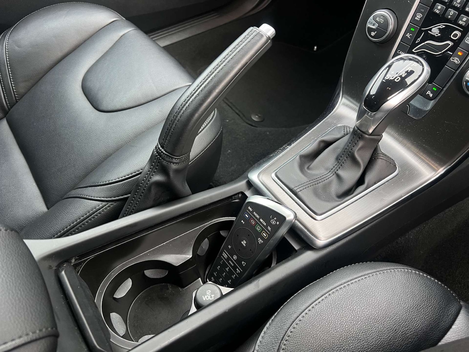 Used Volvo V40 2014 for sale - 77446355: Photo 38