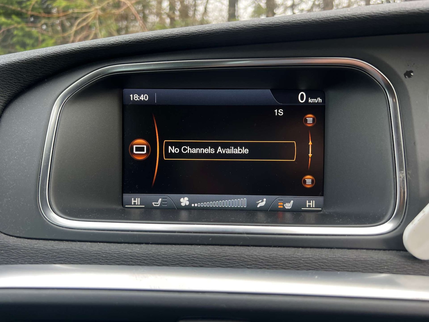 Used Volvo V40 2014 for sale - 77446355: Photo 43