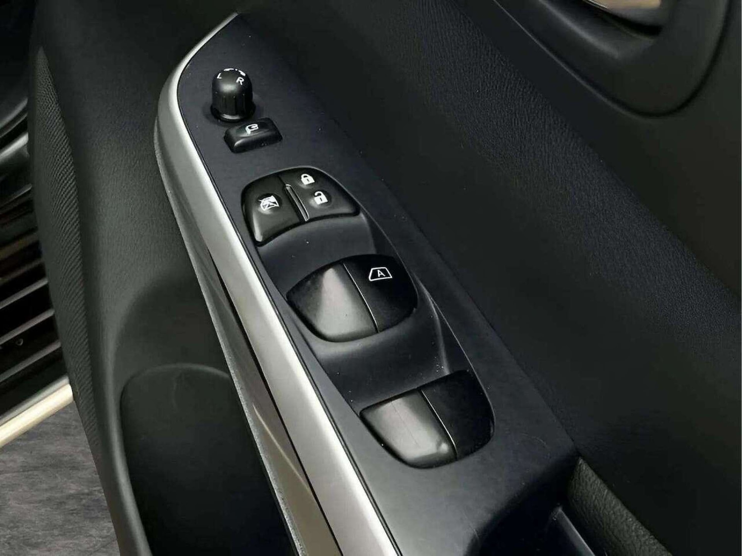 Used Nissan Navara 2020 for sale - 76949887: Photo 17