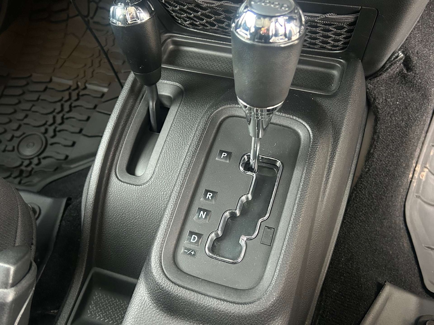 Used Jeep Wrangler 2015 for sale - 77168104: Photo 41