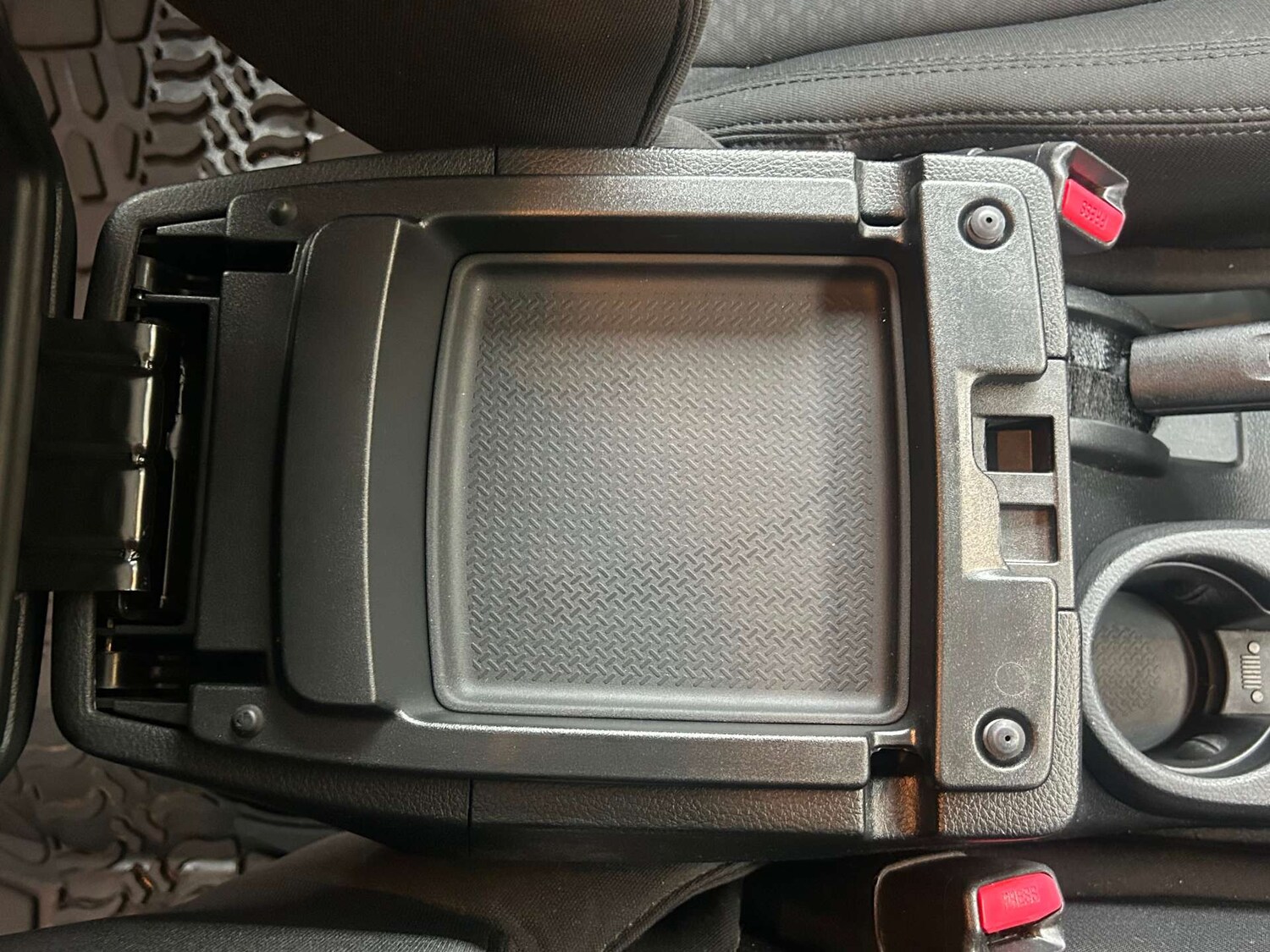 Used Jeep Wrangler 2015 for sale - 77168104: Photo 43