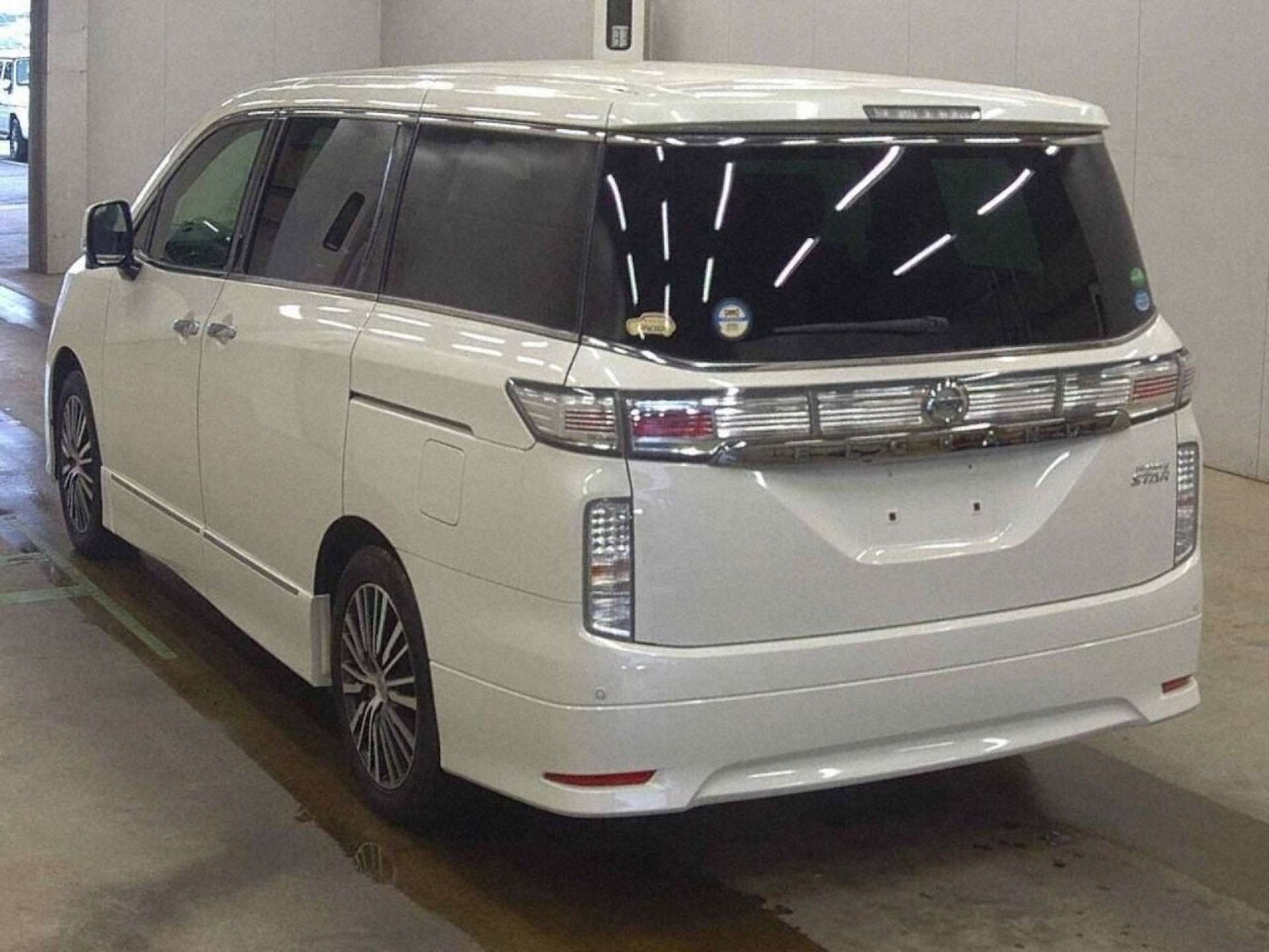 Used Nissan Elgrand 2014 for sale - 77355538: Photo 5