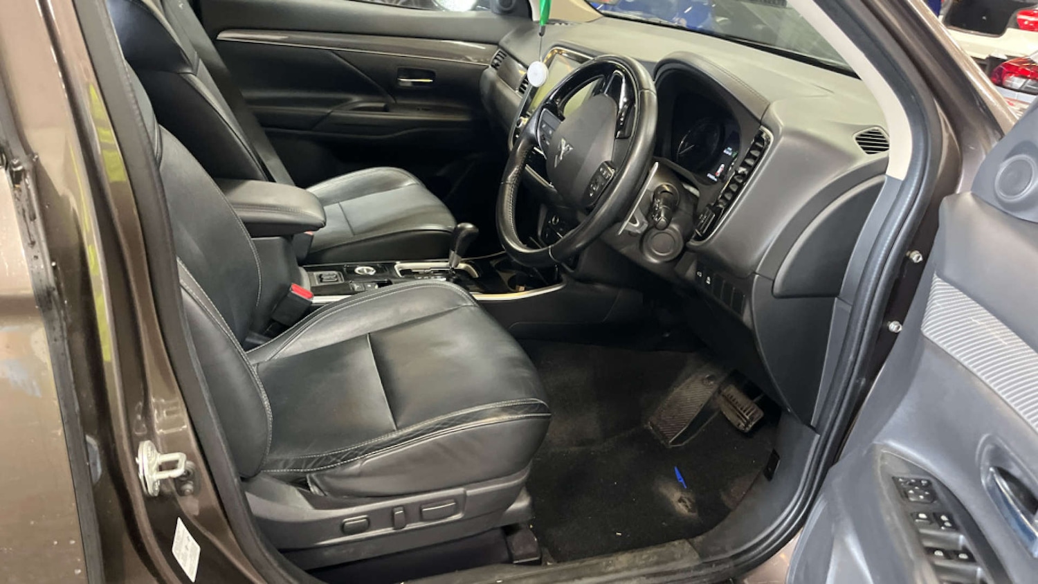 Used Mitsubishi Outlander 2019 for sale - 76776961: Photo 2
