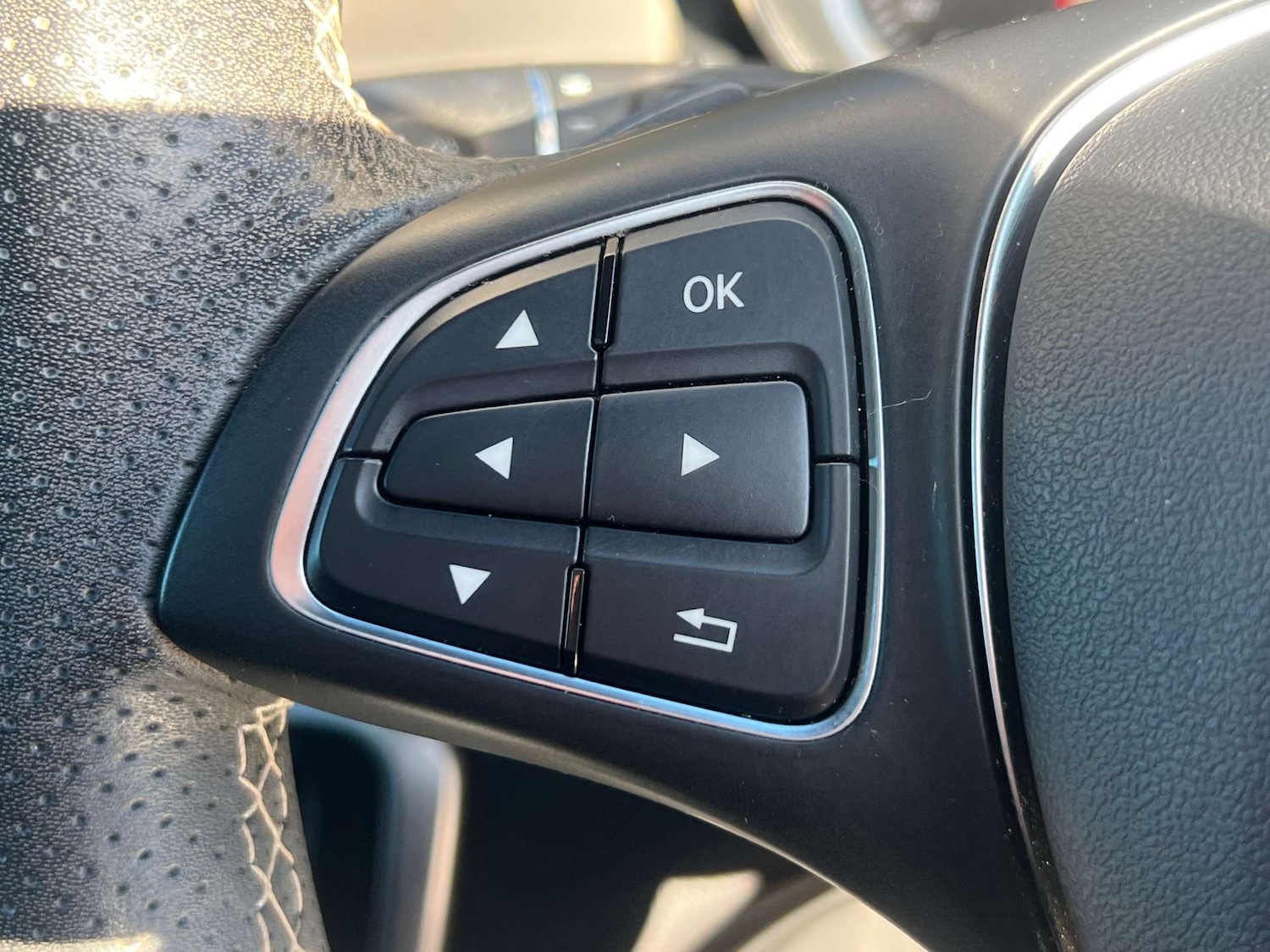 Used Mercedes-Benz GLA 2017 for sale - 76863436: Photo 29