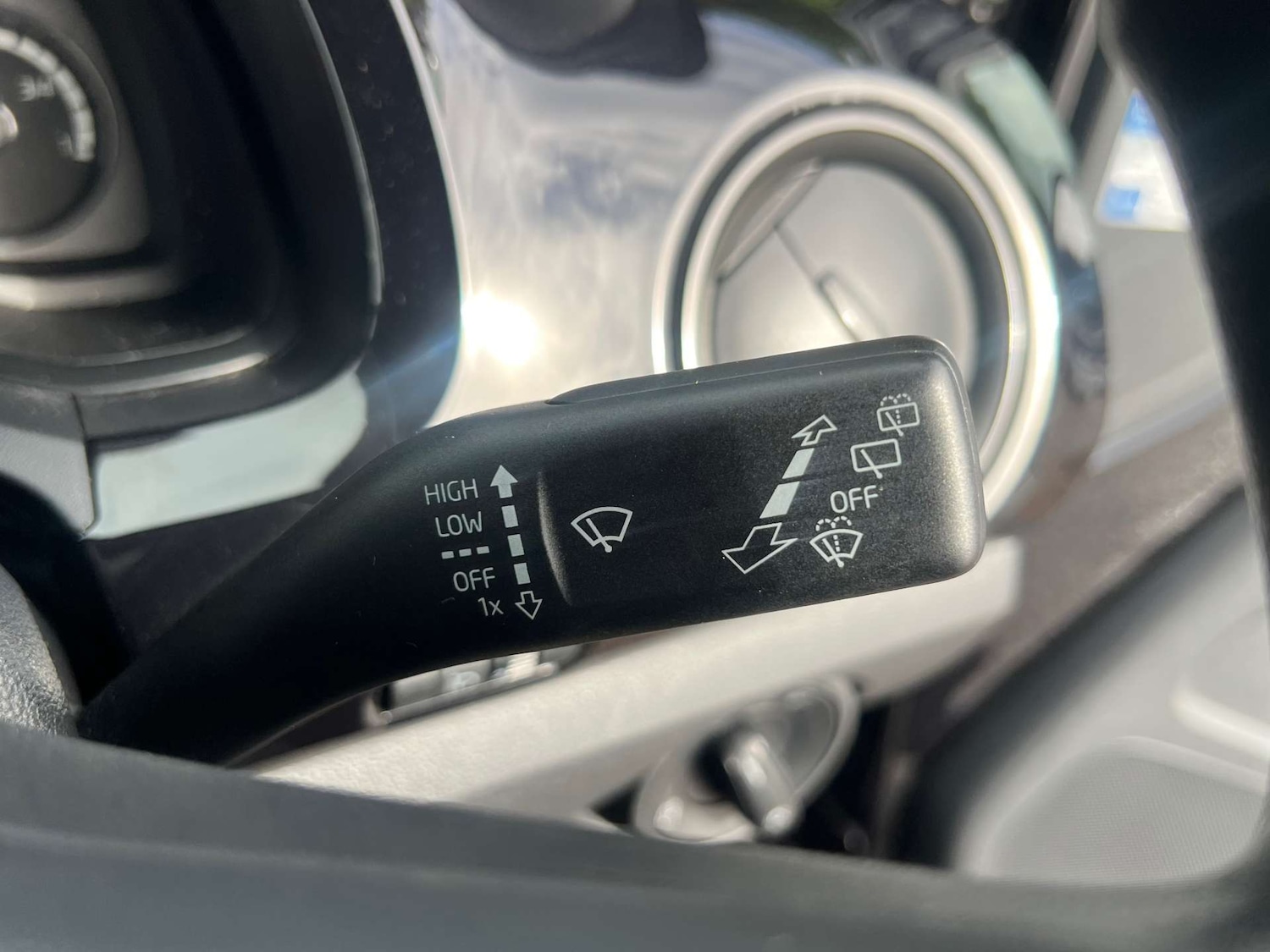 Used Volkswagen up! 2026 for sale - 77639555: Photo 25