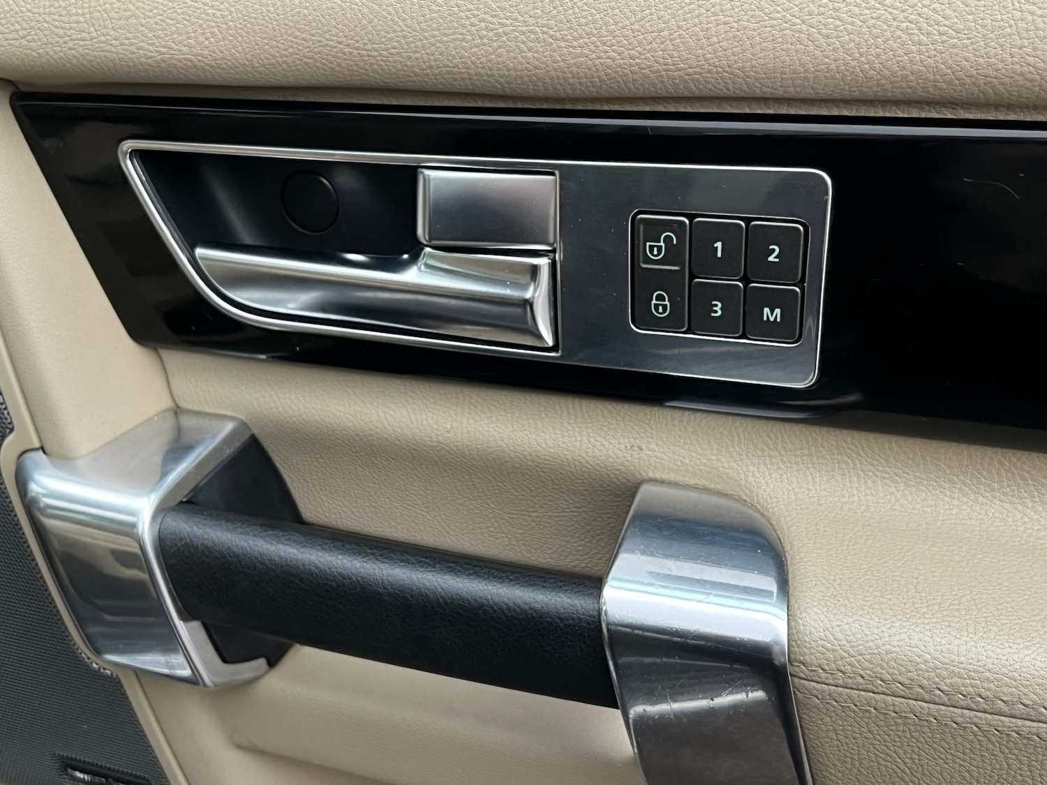 Used Land Rover Discovery 2012 for sale - 76776946: Photo 22